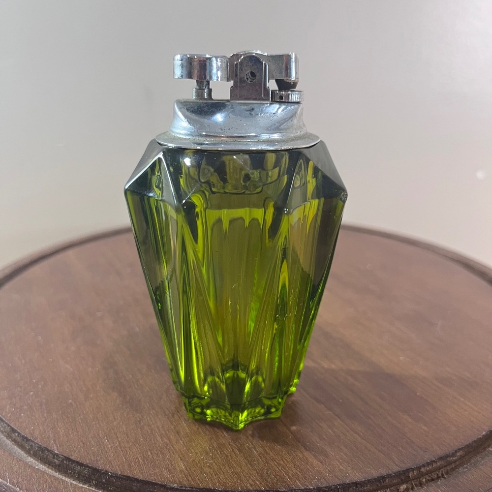 Vtg Viking Glass Diamond Point Table Lighter Avocado Green MCM 4.5"